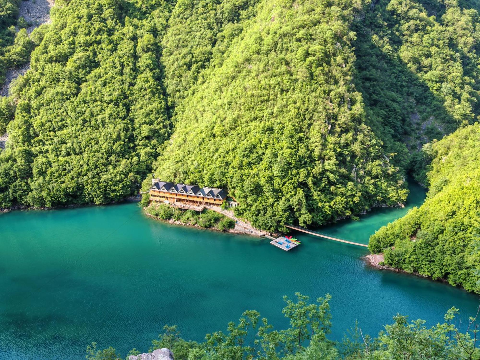 Riverside Komani Lake Exterior foto
